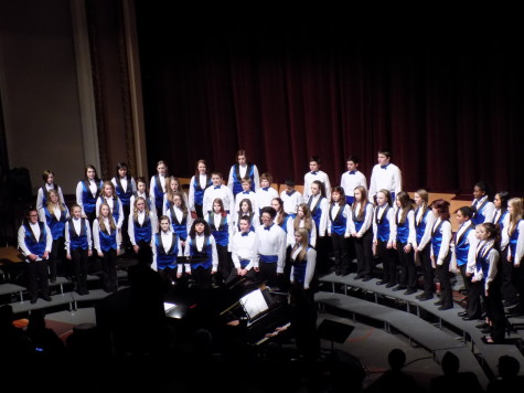 The Edgemont choir begins the concert with two songs. Junior High Schools join Puyallup for a choir concert Jan. 21. Aylen, Edgemont and Kalles junior high schools were all present. 