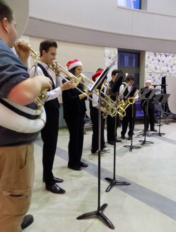 Jazz Band Spread Christmas Cheer