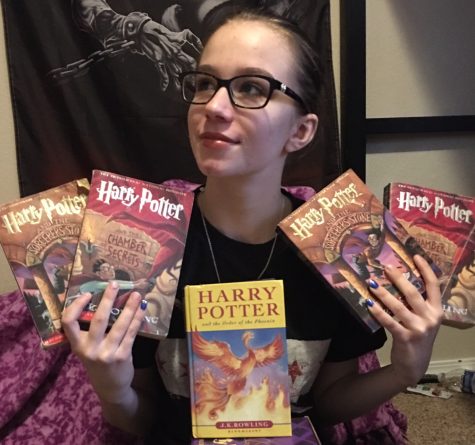 Courneya Expresses Love for Harry Potter